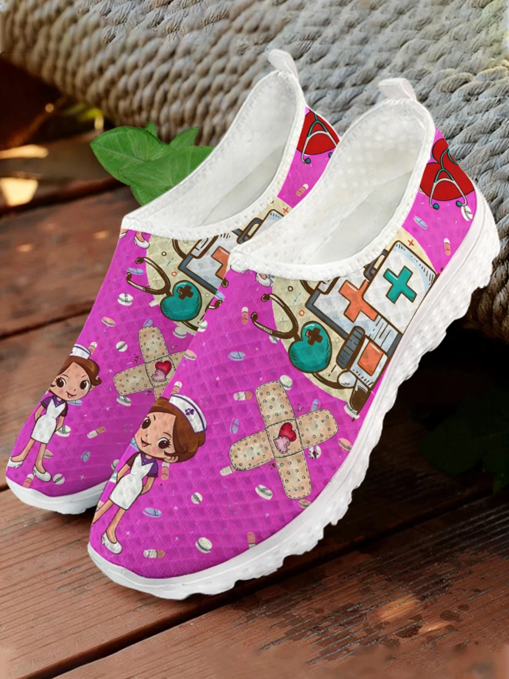 Cute Nurse Doctor Medical Prin - Women Shoes Tennis 评论和价格