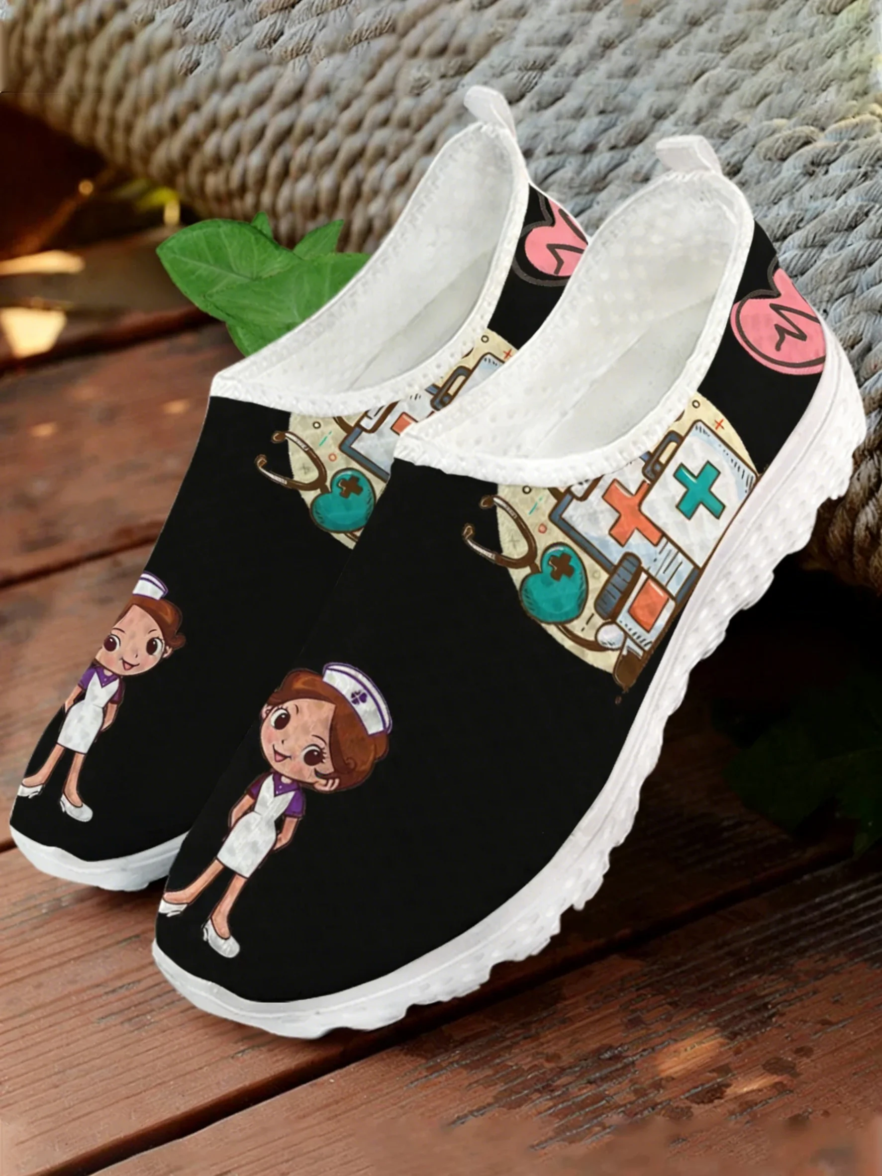 Cute Nurse Doctor Medical Prin - Women Shoes Tennis 评论和价格