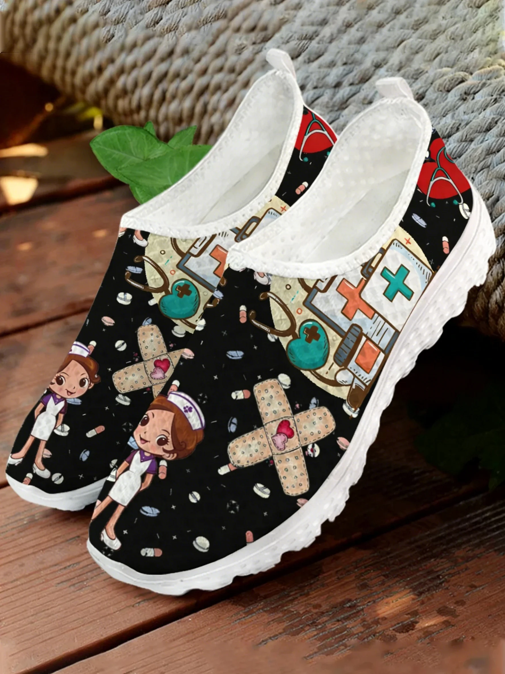 Cute Nurse Doctor Medical Prin - Women Shoes Tennis 评论和价格