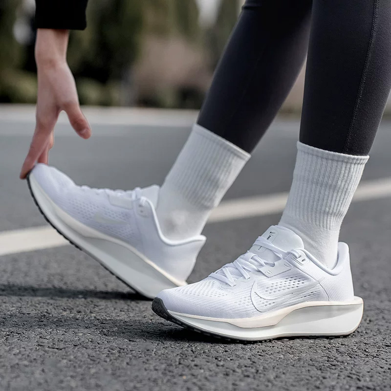 NIKE Women's QEST 6 Mesh Shoes - Women'S Shoes Nike Jordan 评论和价格