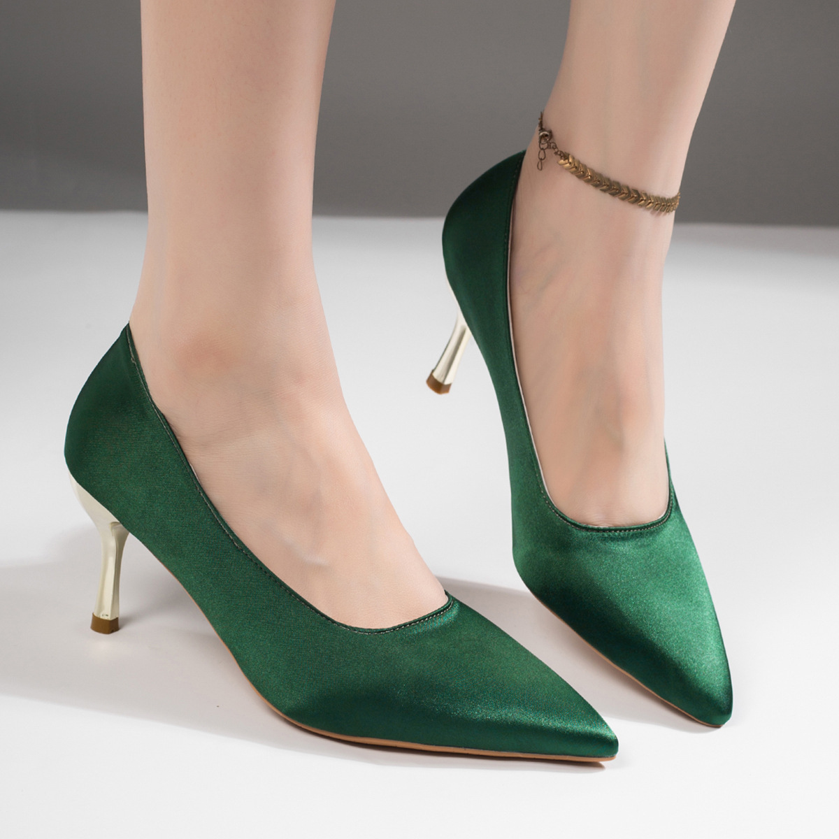 Women Green Satin Pumps Pointe - Court Heel Pointed 评论和价格